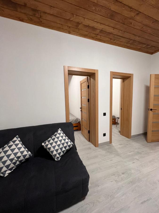 Твоє Сколе Apartment Luaran gambar